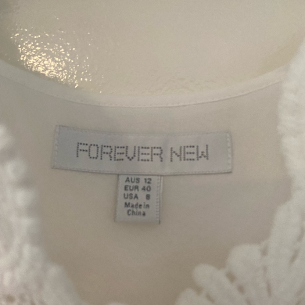 Pretty forever new embroidered blouse - Picture 7 of 7